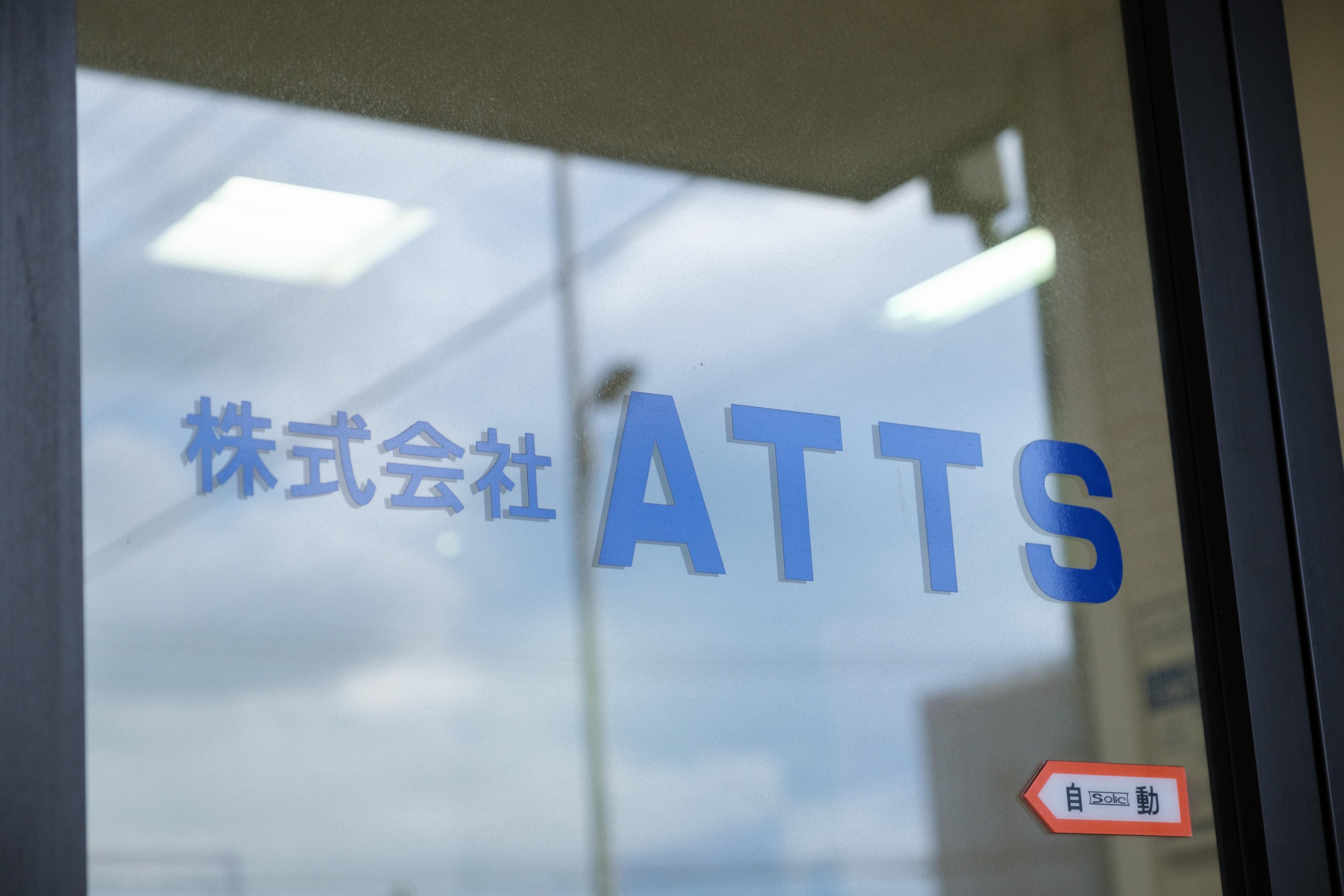 同社は社員107名（2025年11月現在）中、総務部門を除く100名以上がエンジニアという「エンジニアファースト」のSIerである。