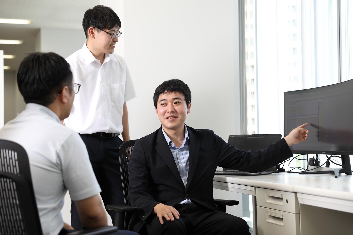 CAD/CAMや生産管理、IoT、DX、また工作機械やロボットの制御、車載通信、HMIシステム等のメカトロニクスまで支援領域は幅広い。