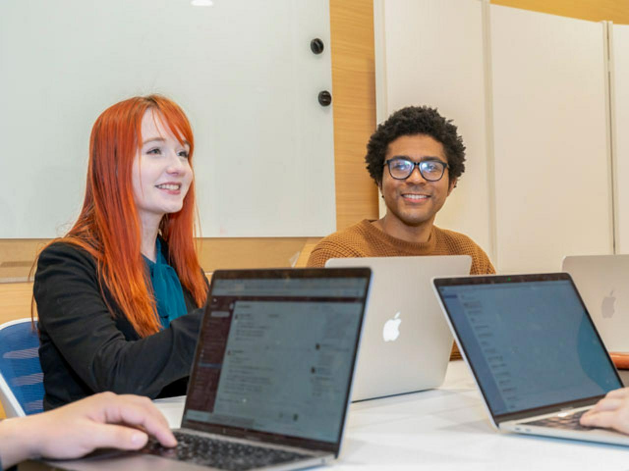 株式会社ジーニアス 求人画像1