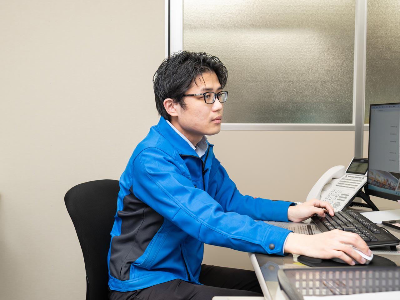 西日本有数の包材専門商社として、流通経済の大きな一翼を担う同社。