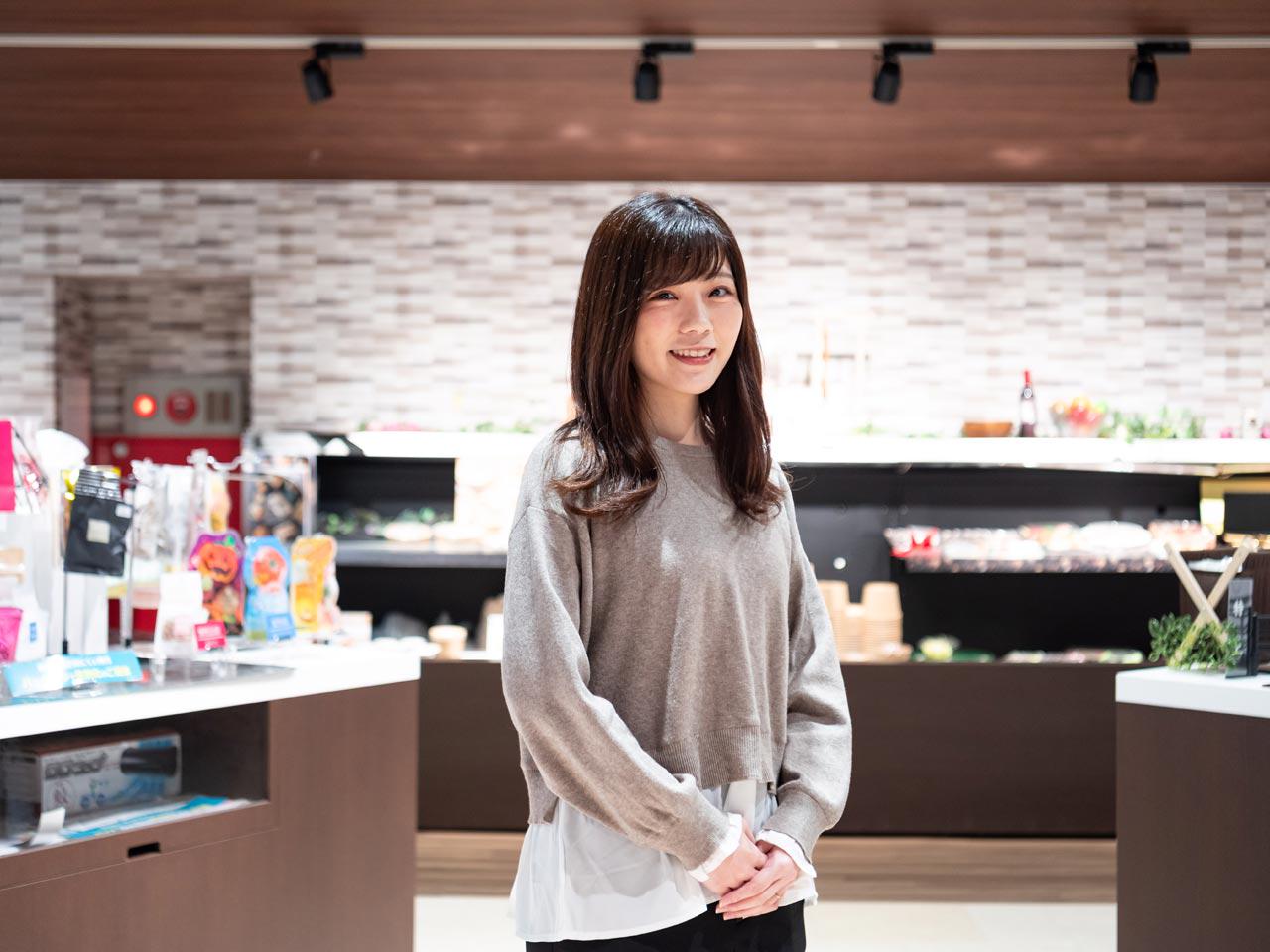 年間休日121日等、ワークライフバランスも良好である。スケジュール調節がしやすく、有休も取りやすい環境。