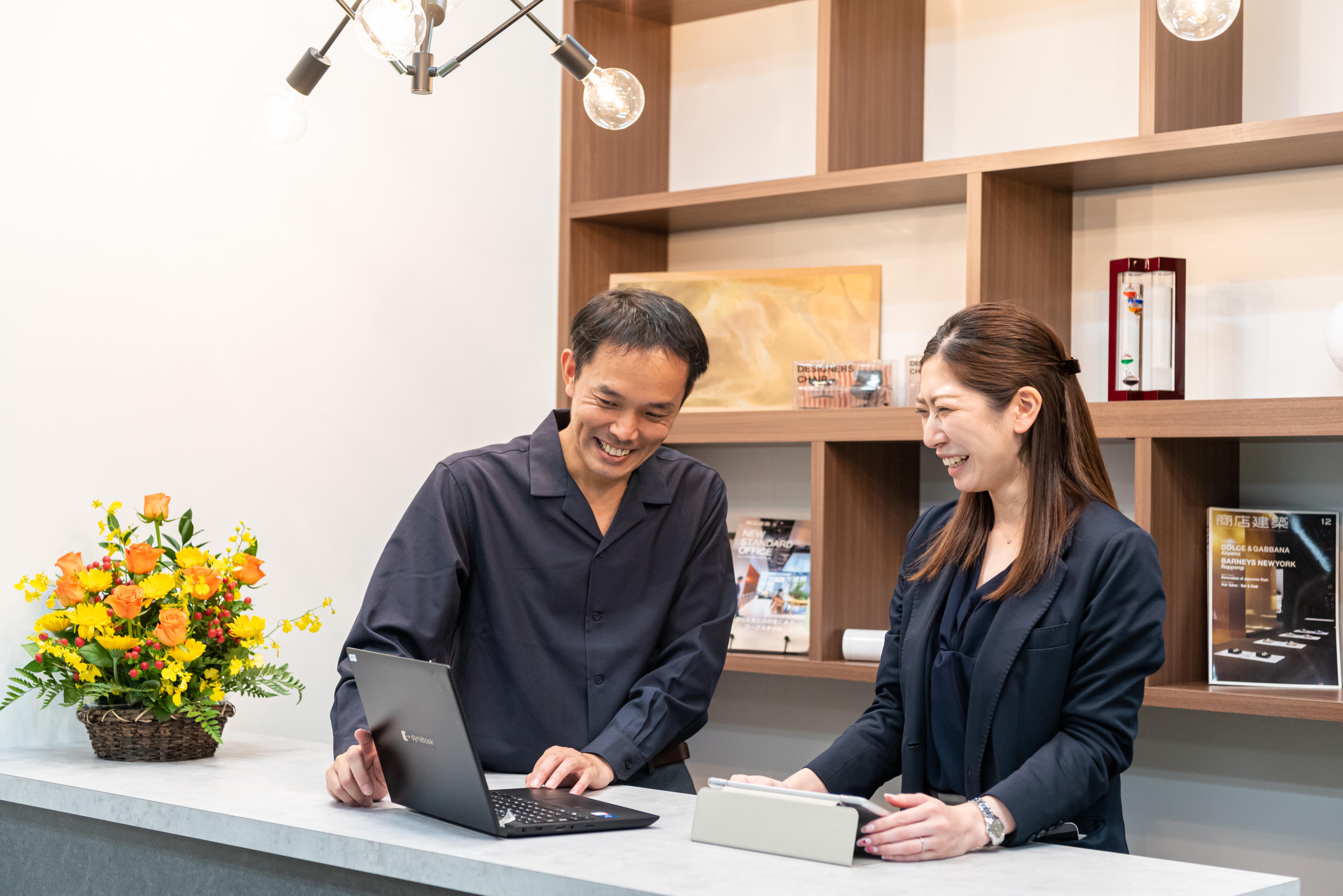 その環境で、経済を活性化する最前線となるオフィスの変革に携わり、ビジネスパーソンとしての成長に繋がる業務にチャレンジしてほしい。