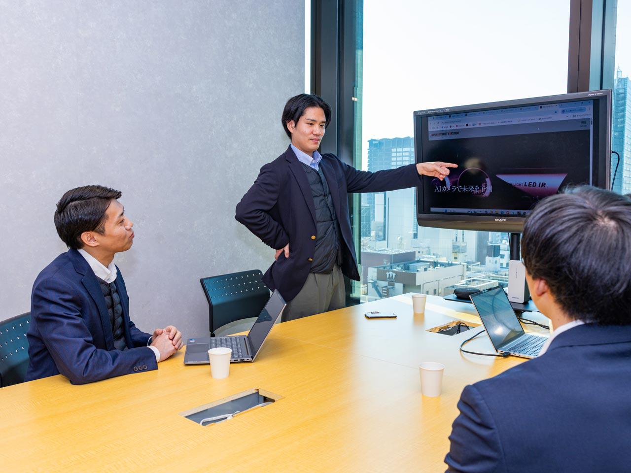 防犯カメラとAIを組み合わせて「人の目」として使うことで、様々なソリューションが考えられる可能性を秘めたビジネスだ。