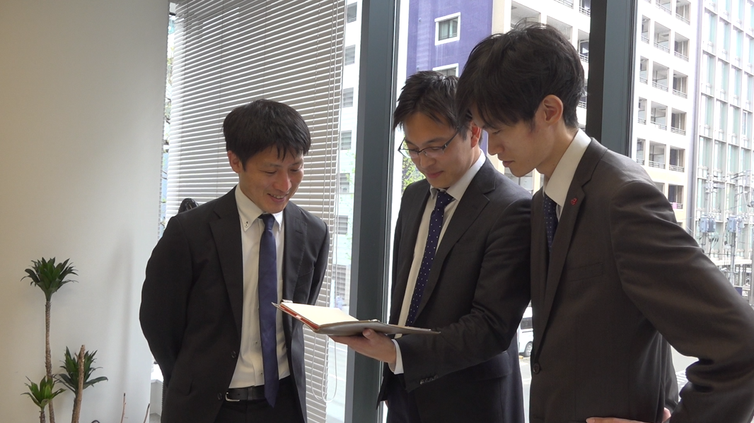 アイデアを持ちあったメンバーが、時間さえ合えばいつでも打合せできる社内風土があります。
ここから＋『α』がいろいろ誕生しています。