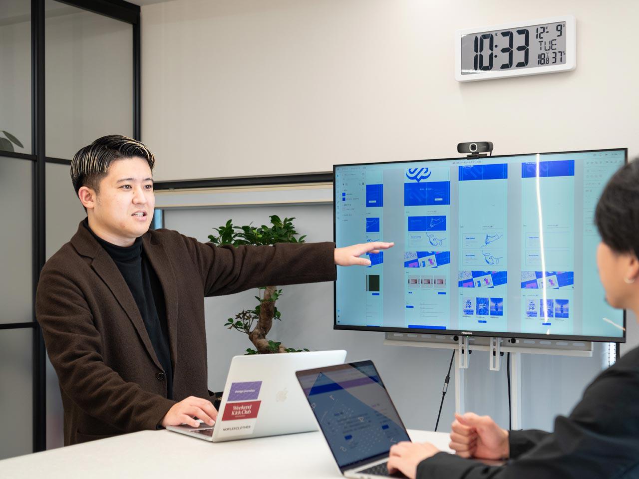 その上で、WEB、映像、グラフィックといった多領域のデザイン実装までを一貫して社内で行うことで、企画意図とクリエイティブの連動性を担保し、真の課題解決を実現する。