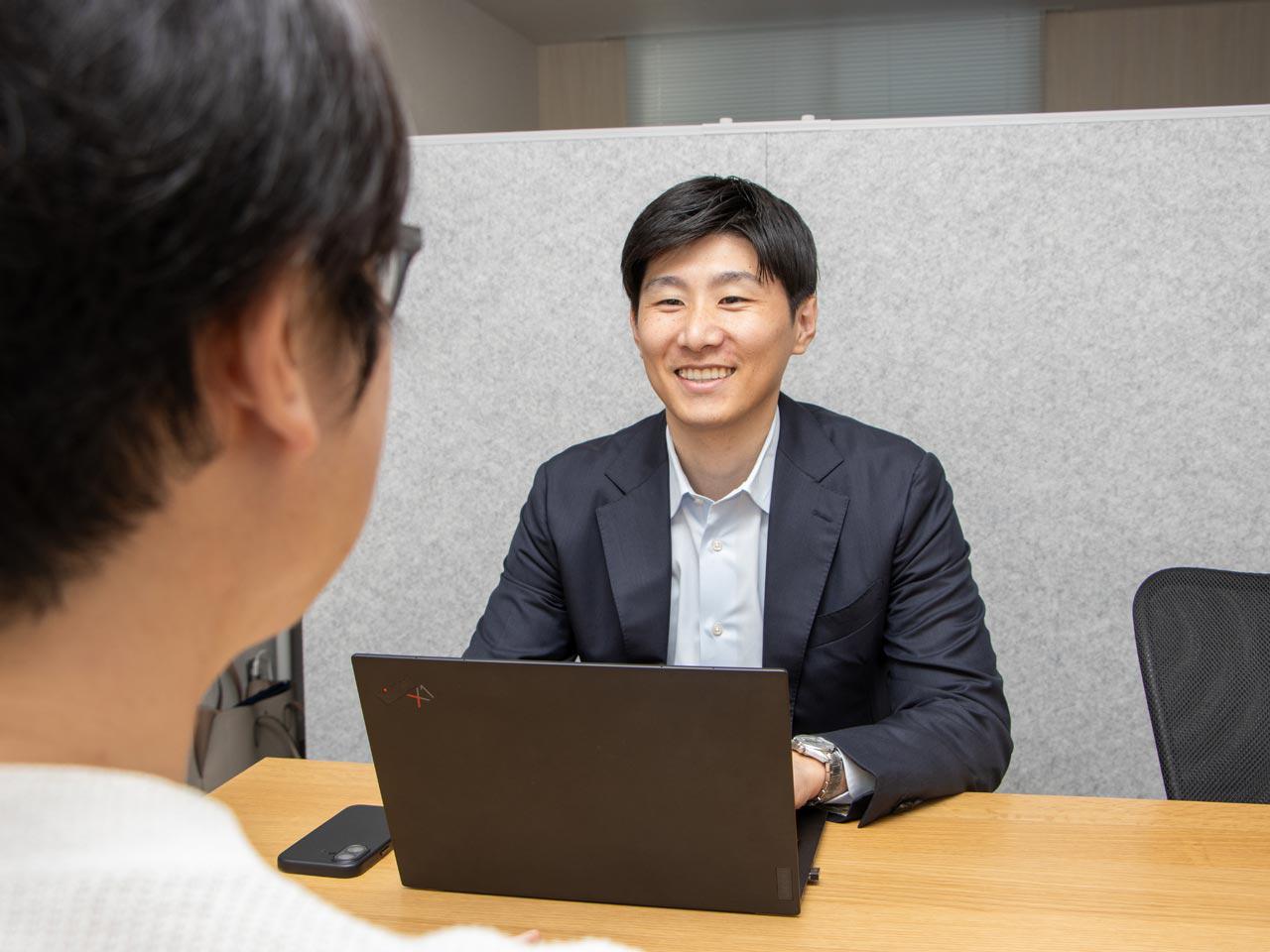 石橋を叩くタイプよりも、まずはやってみてから考えるといった志向の方を求めている。