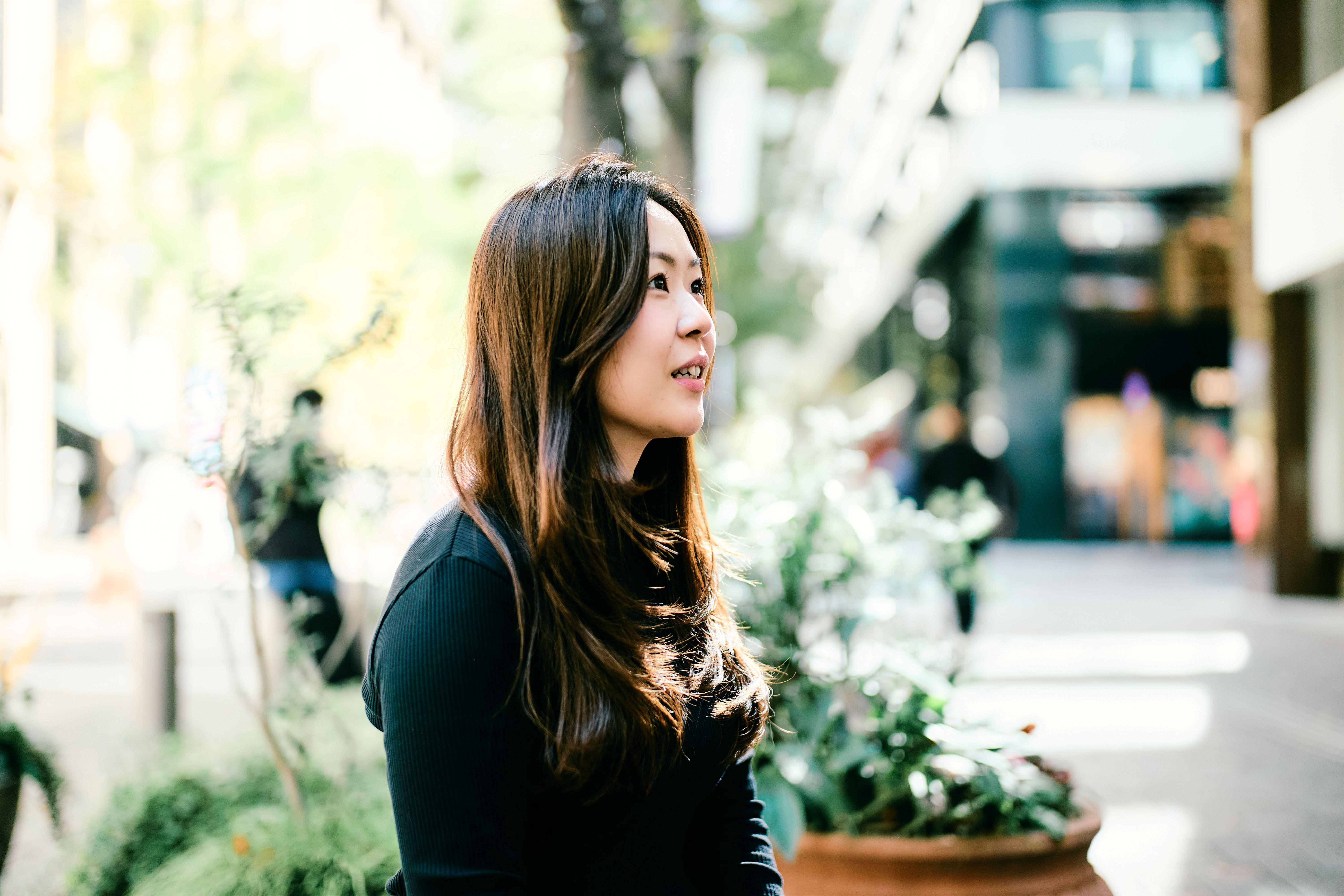 社員数20名という小規模の良さを生かし、全員が意見を言い合いスピーディーに意思決定している組織風土も特徴的。