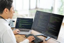 事業内容：医療機関向け患者記録アプリ「チームコンパス」