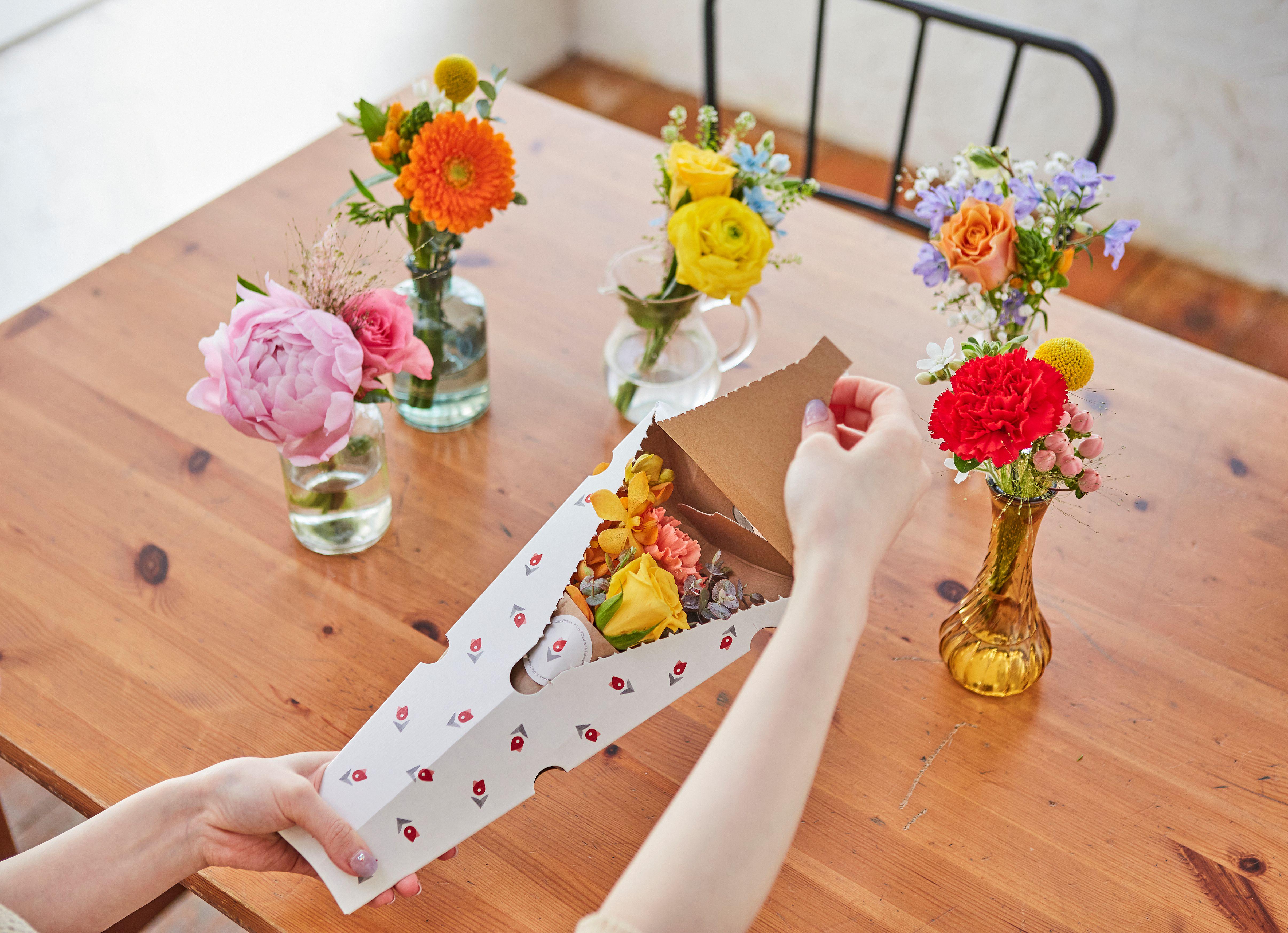 事業内容：ライフスタイル彩るお花の定期配送サービス