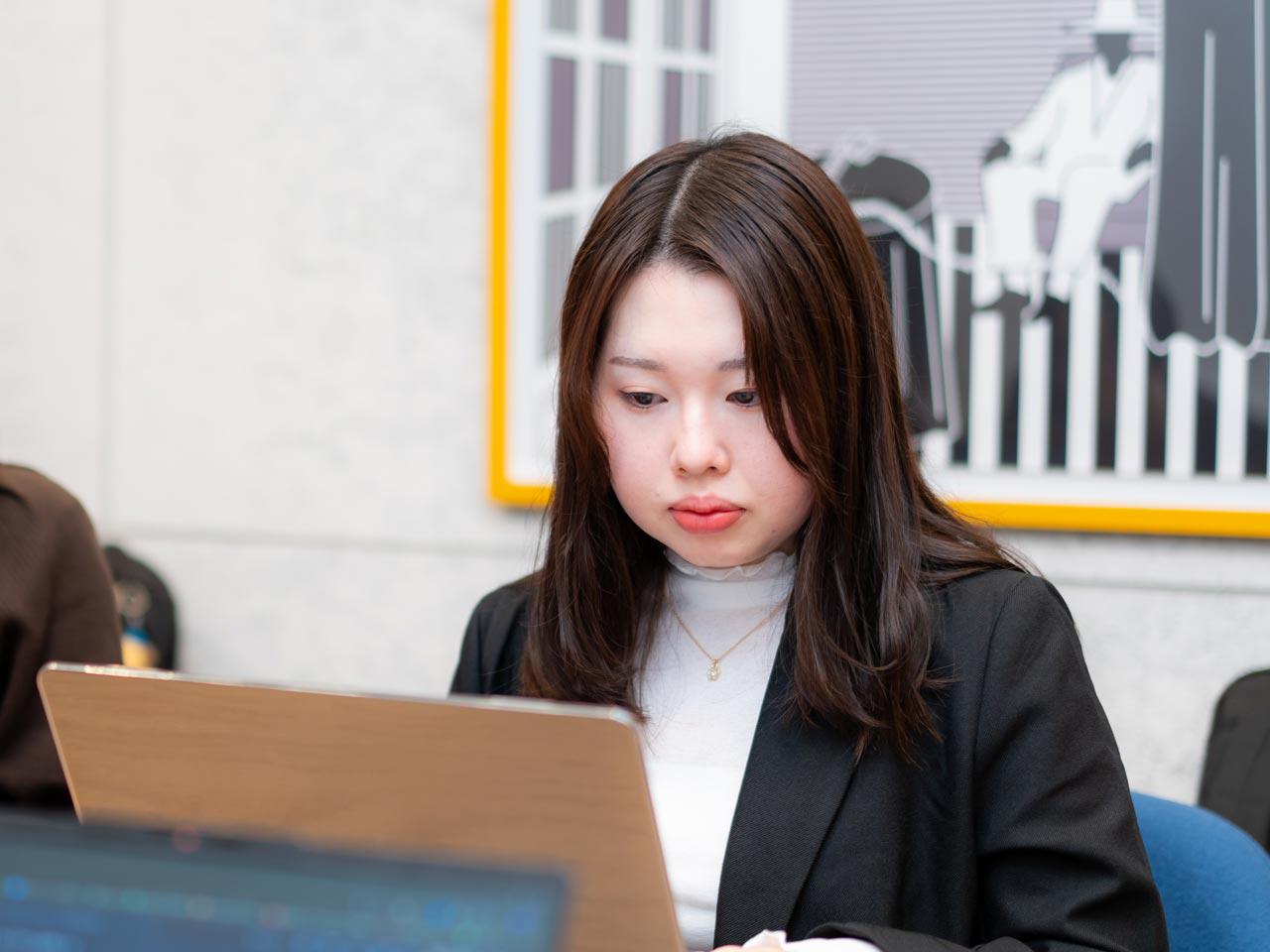 日本人の資産運用のあり方が「貯蓄」から「投資」に移っていく中、同社のサービスは末広がりで発展する余地を秘めている。