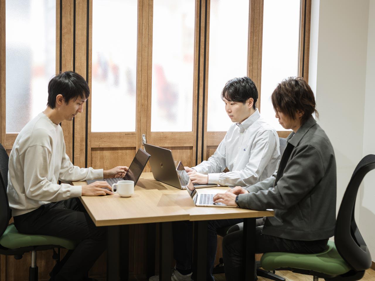 “IT のチカラで、日本を盛り上げる！”という企業理念の達成に向け、ともに会社を作る仲間を募集している。