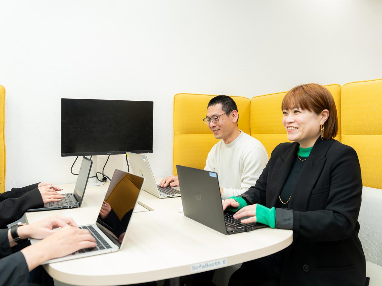 難しい専門用語等を使わず、分かりやすいコミュニケーションで顧客に寄り添うスタンスと、グループとして幅広い取扱商材の中から、マルチベンダーとして各顧客の生産性向上に最適なプロダクトをワンストップで提供できる点が強みである。