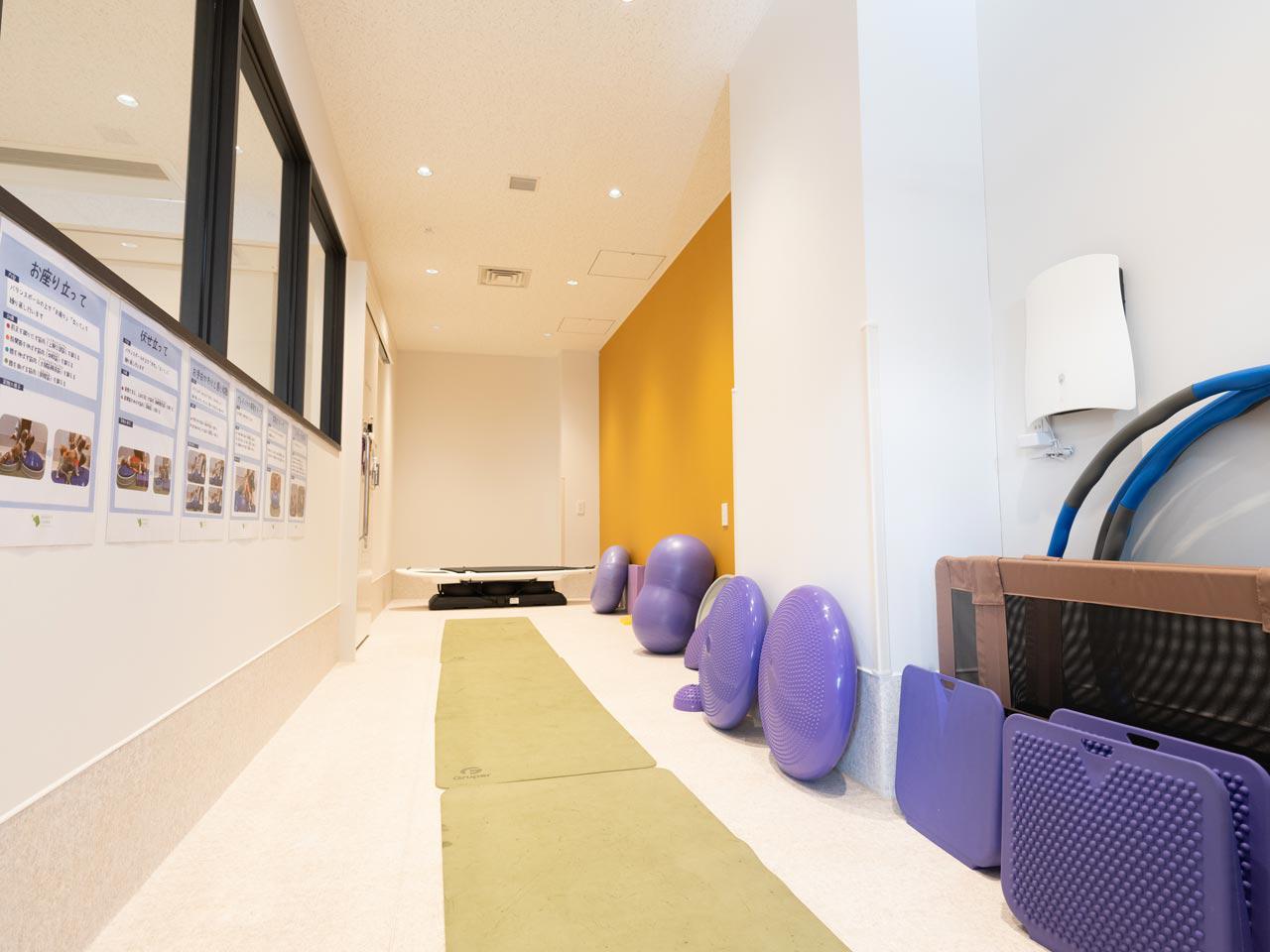 同社が取り組んでいるのは、スタッフ一人ひとりが、ビジネスパーソンとして自律して判断・行動できる組織をつくることだ。