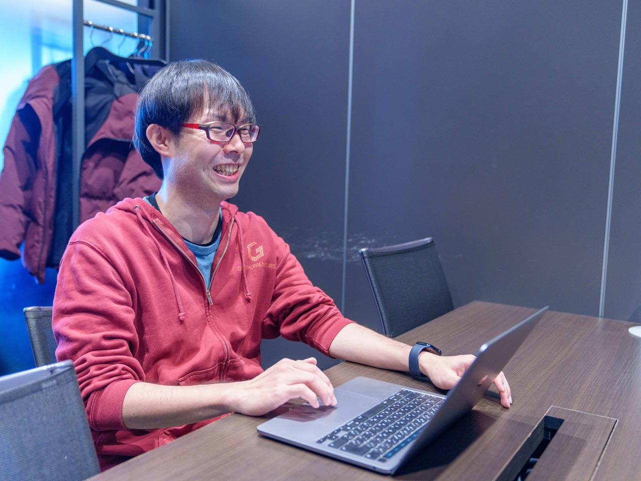 AIを活用したサービス開発にも注力し、さらなる事業拡大を目指している。