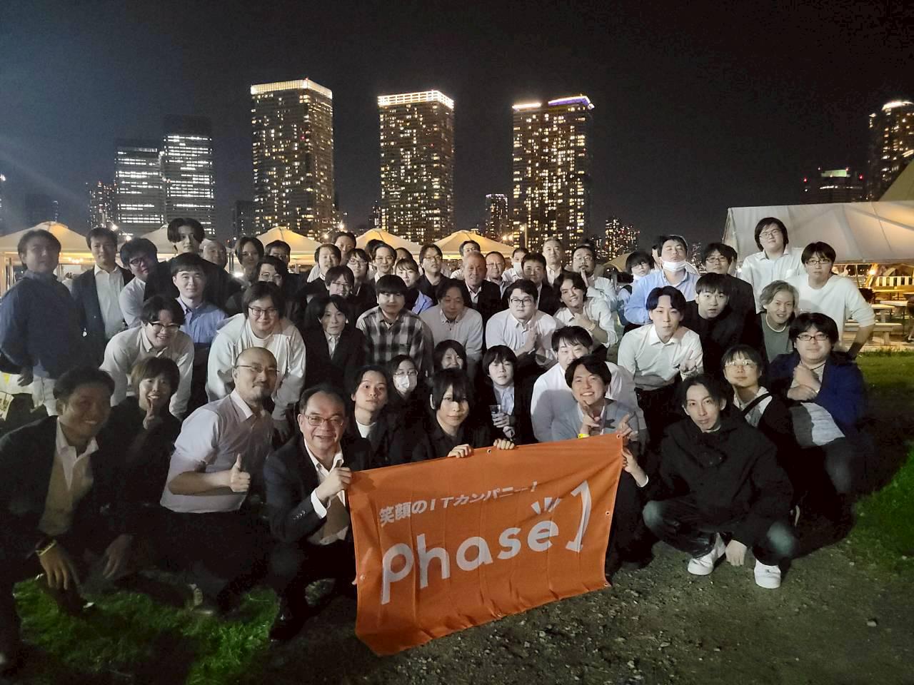 残業時間は全社月平均約13時間程度。花見やゴルフ、社員旅行など、社内交流も活発です！