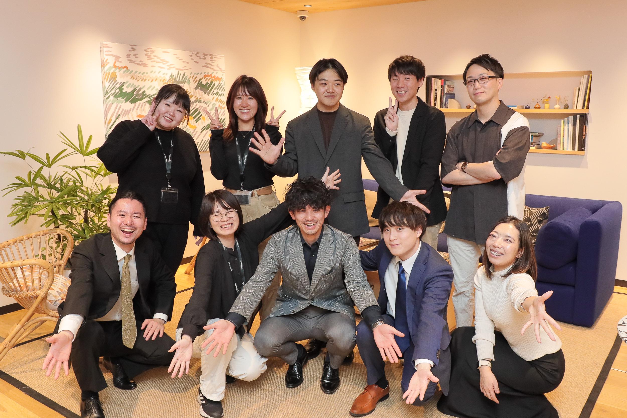 同社は、東京と大阪の２本社制。テクノロジーとIT技術者教育で世界に貢献していくという壮大な目標を持って事業を展開している。