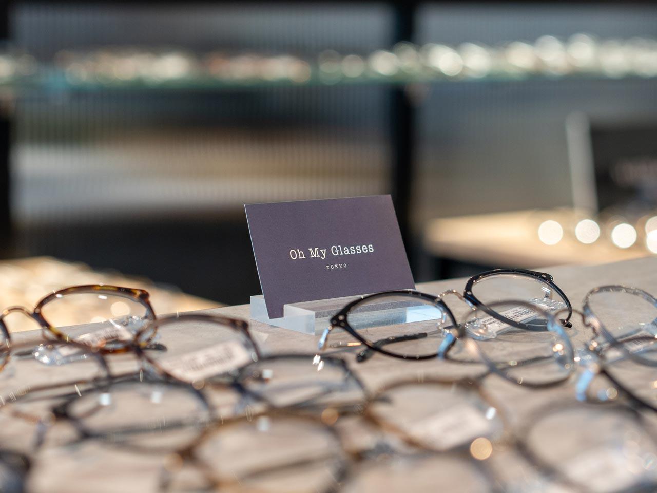 AI時代においても価値を持ち続ける「人の気持ちを理解し、納得してもらう力」を現場で育みながら、日本発のアイウェアブランドとして世界市場への挑戦を続けている。