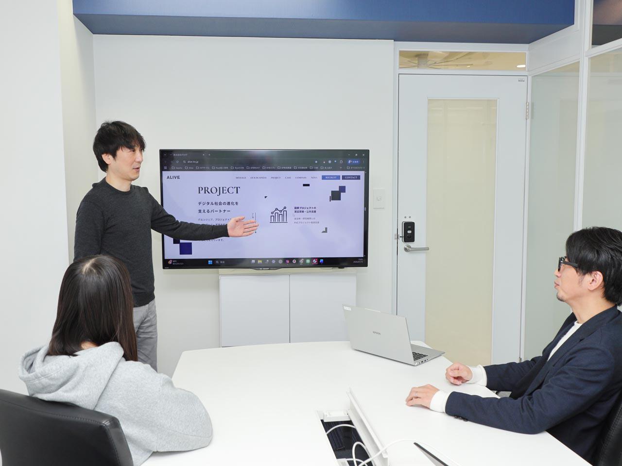 2025年にギークスグループの一員となった同社は、現在“第二の創業”期にあり、安定性に加えて多様性や柔軟性が加わった組織風土も特長的。