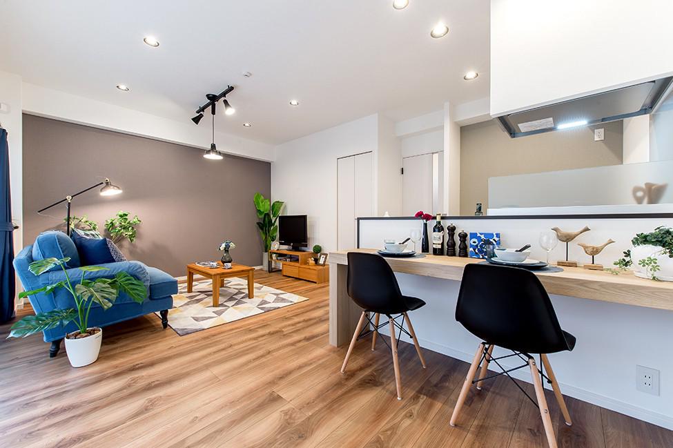 同社は首都圏を中心とするエリアでリノベーションマンションの企画・施工・検査・販売・アフターサービスを一貫して手掛けている会社だ。