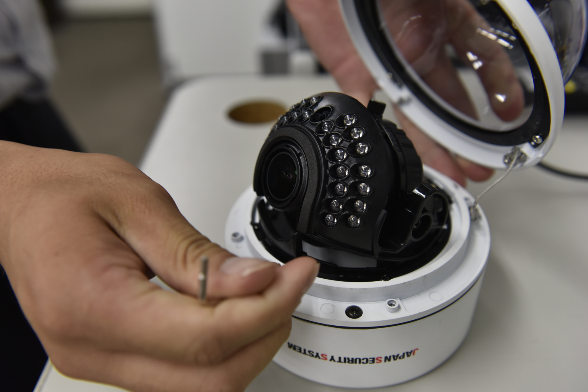 事業内容：自社ブランド「Made in Japan」シリーズの製造・販売