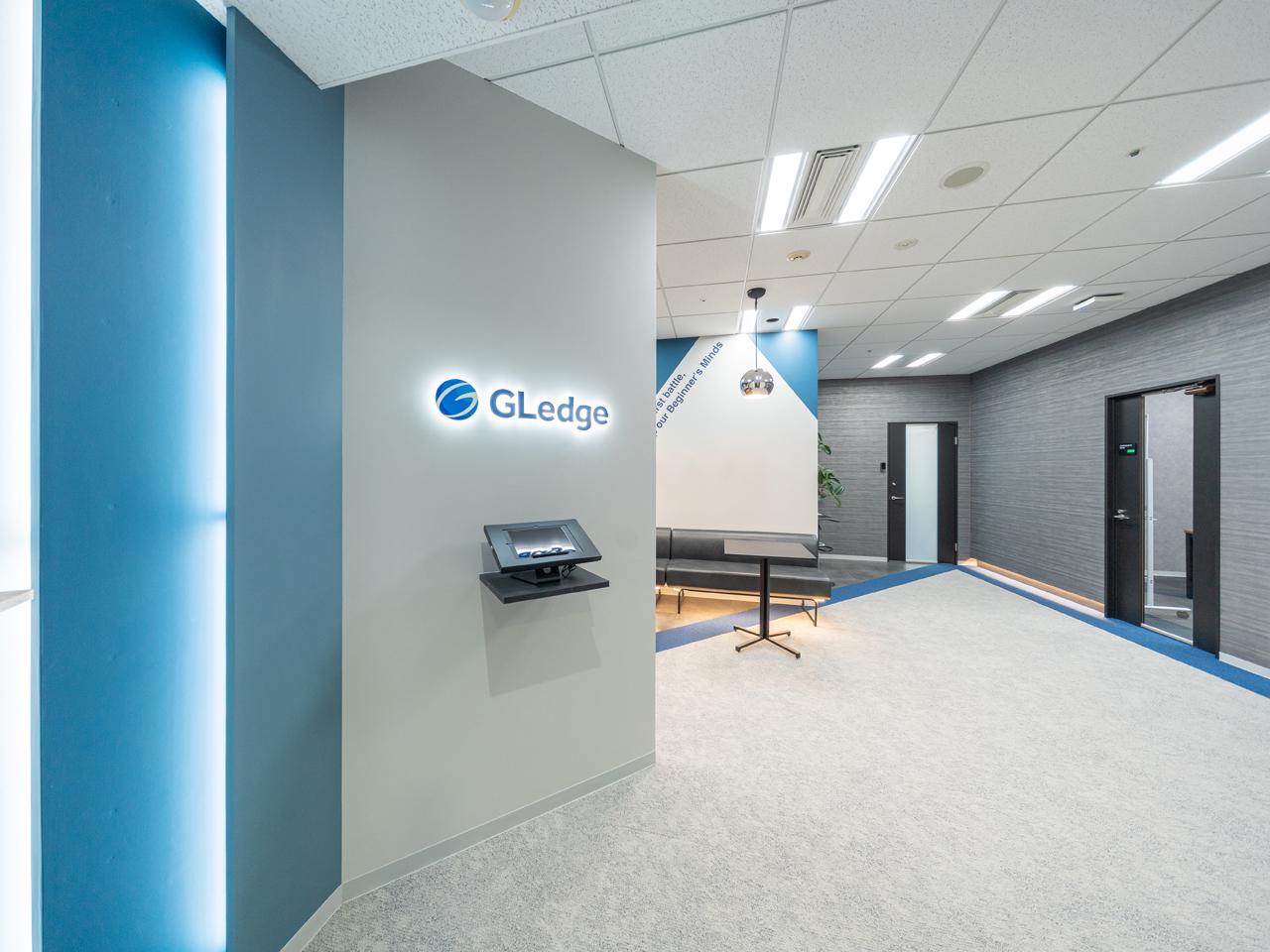 同社は、外国人材管理システム『dekisugi』を提供しているスタートアップである。