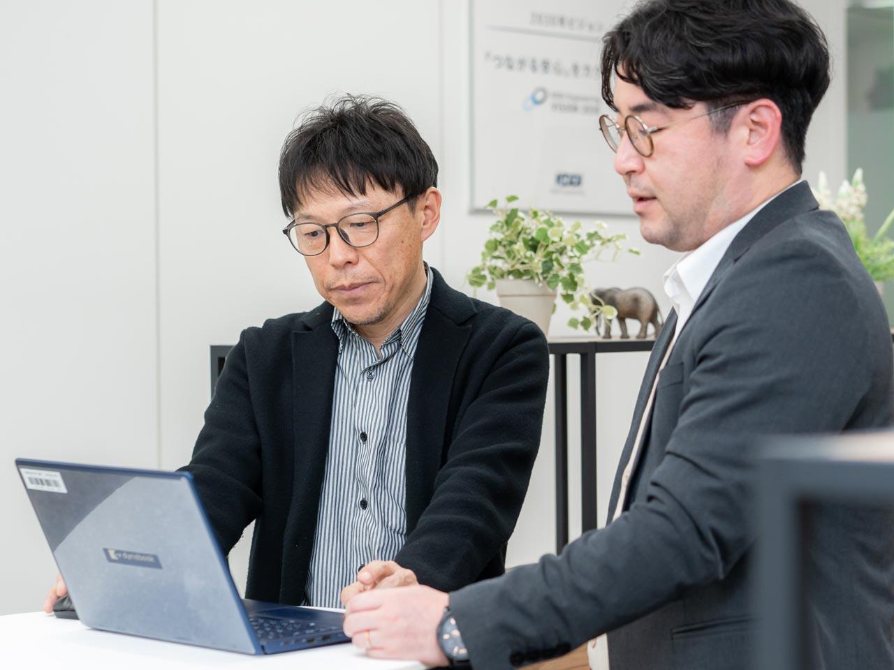 全国に約11万局の5G基地局や7,069万件に及ぶau契約数といった大規模なライフラインである通信インフラの設計・建設から運用保守までを一貫して手掛ける国内唯一の存在。