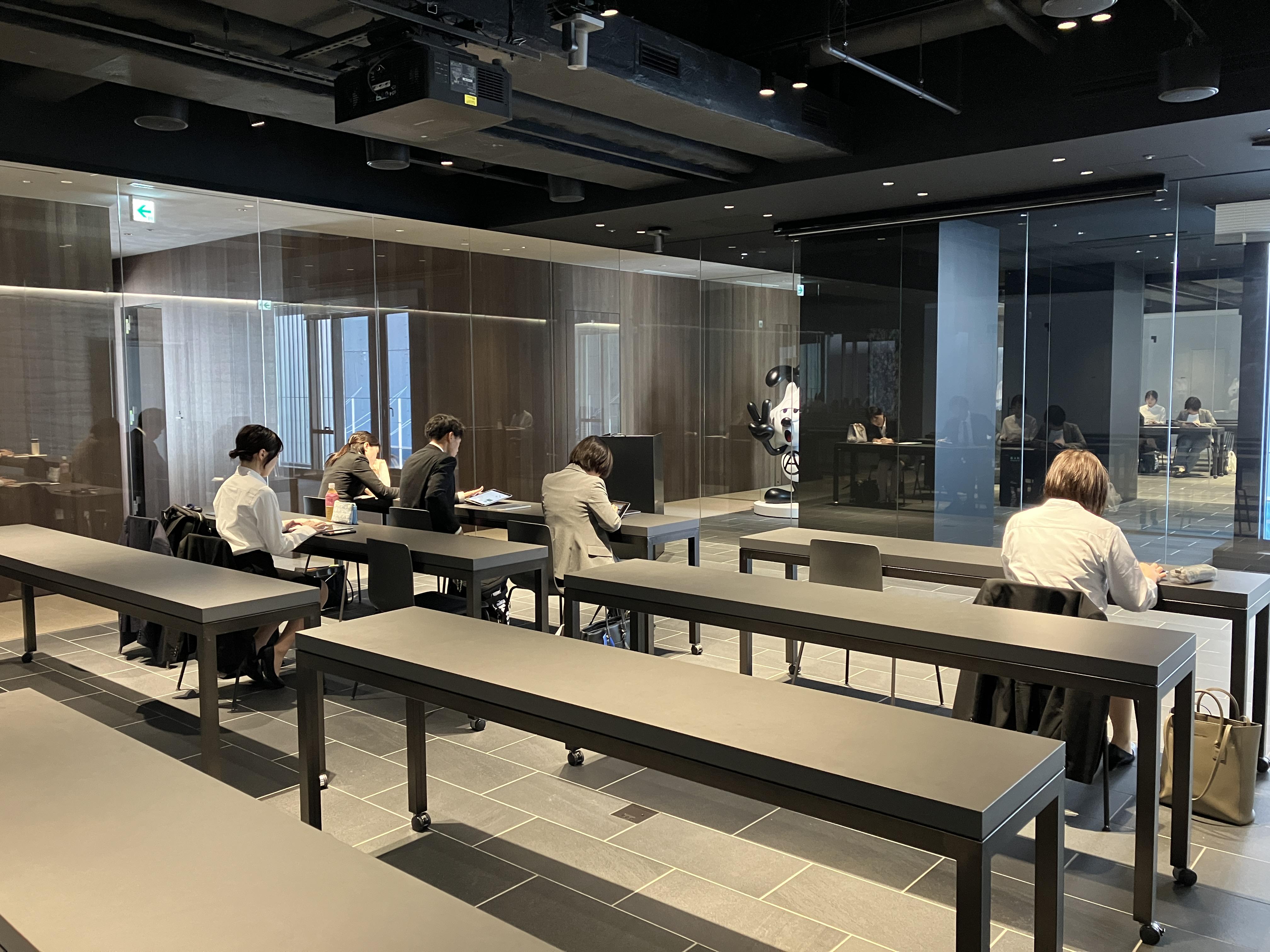 オフィス環境も素晴らしい。興味がある人は一度遊びに行くとよいだろう。