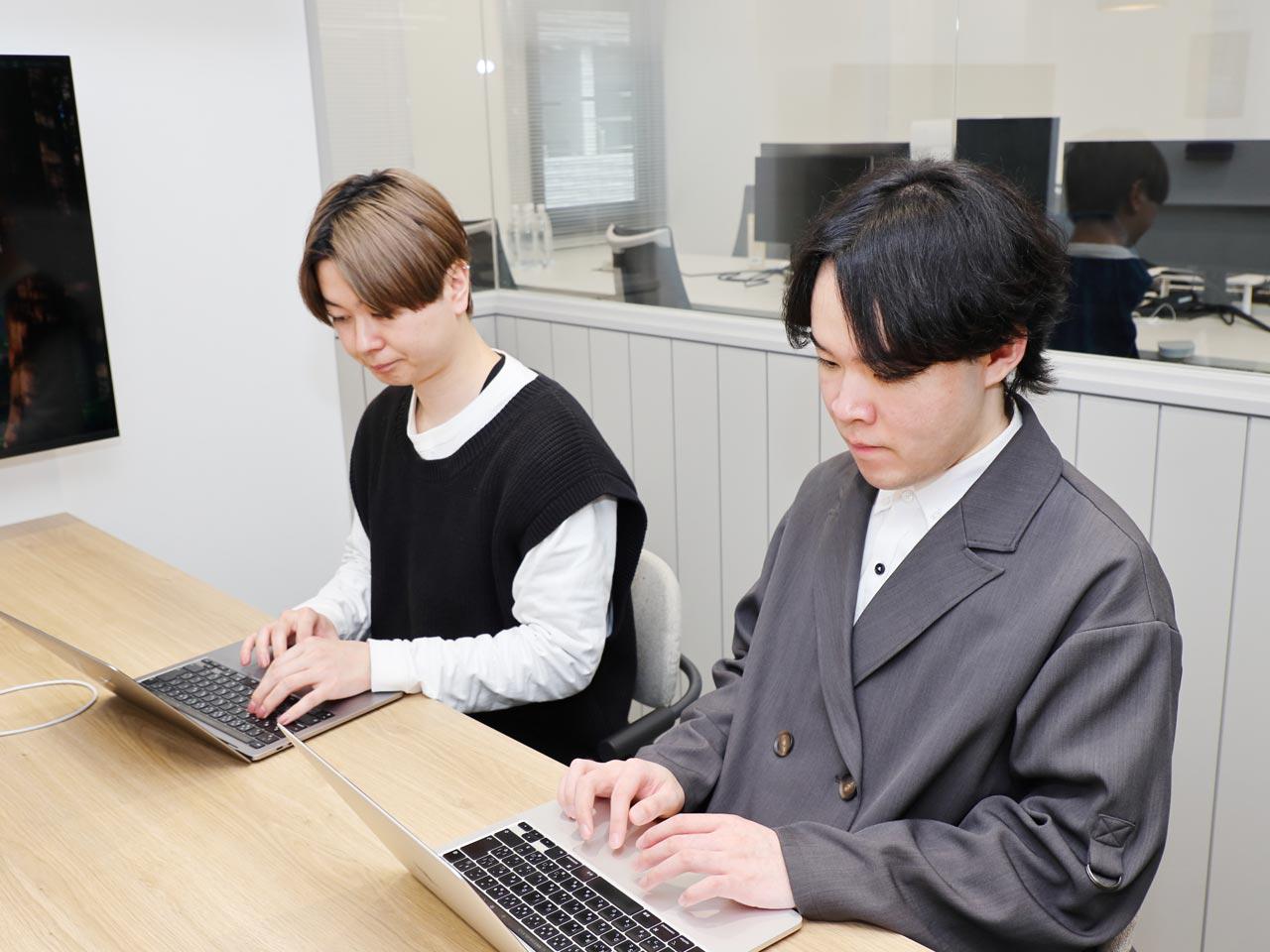 私たちのITコンサルティングの最大の特徴は、全員がエンジニア出身であり、「絵に描いた餅」を絶対に提案しないことです。一般的な生成AIに聞けば出てくるような、表面上だけの綺麗なだけ綺麗な戦略には価値を感じません。私たちは、その提案が技術的に実現可能かどうかを冷徹に判断します。