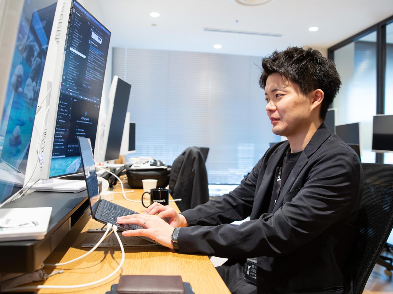 企業コラボを行い最新技術の開発を推進。自社GPUサーバーを無償提供し、ハッカソンや開発イベントの開催を支援している。