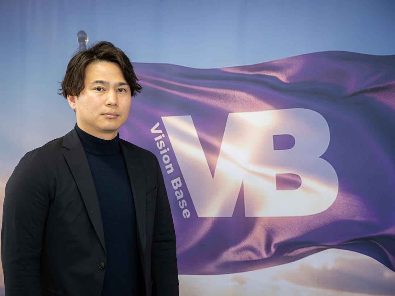 「失われた30年」を取り戻すべく、ビジョンに重きを置いたIT事業を展開し、2030年の上場を目指す。