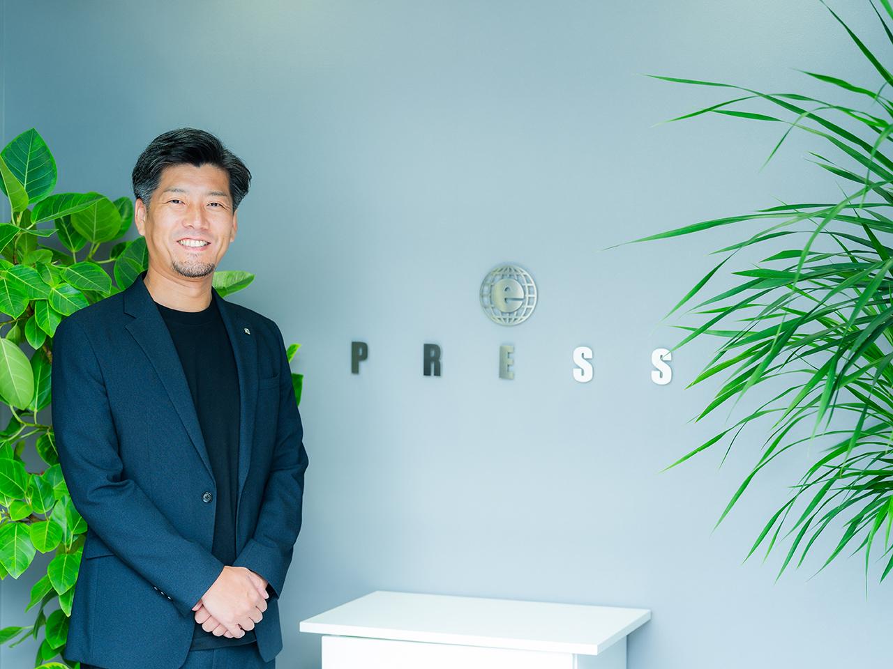 同社はWEBサイト制作・運営、印刷物のデザイン制作、写真処理加工などの事業を行っている