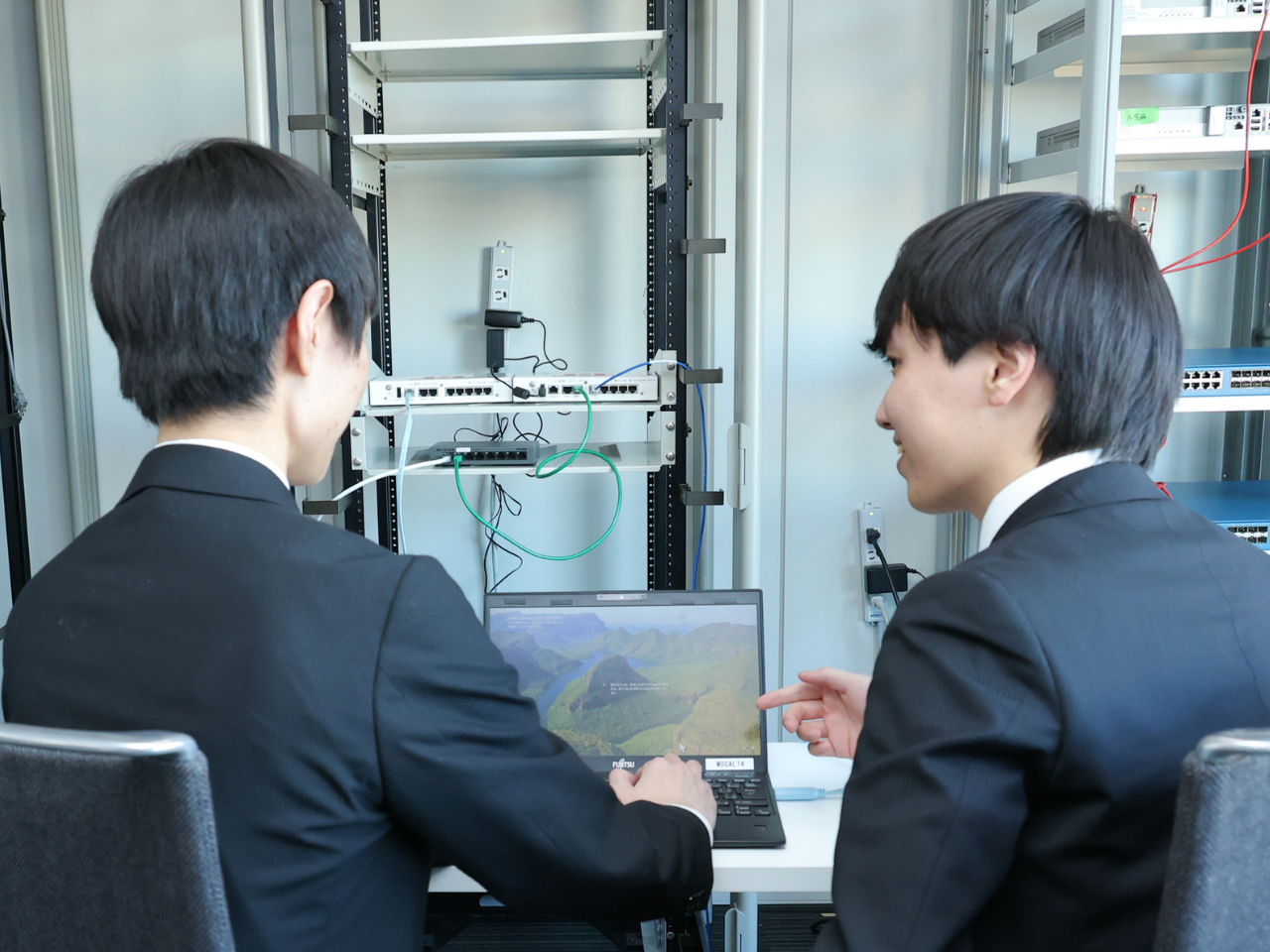 技術が好きなメンバーが集まっており、話で盛り上がることも。