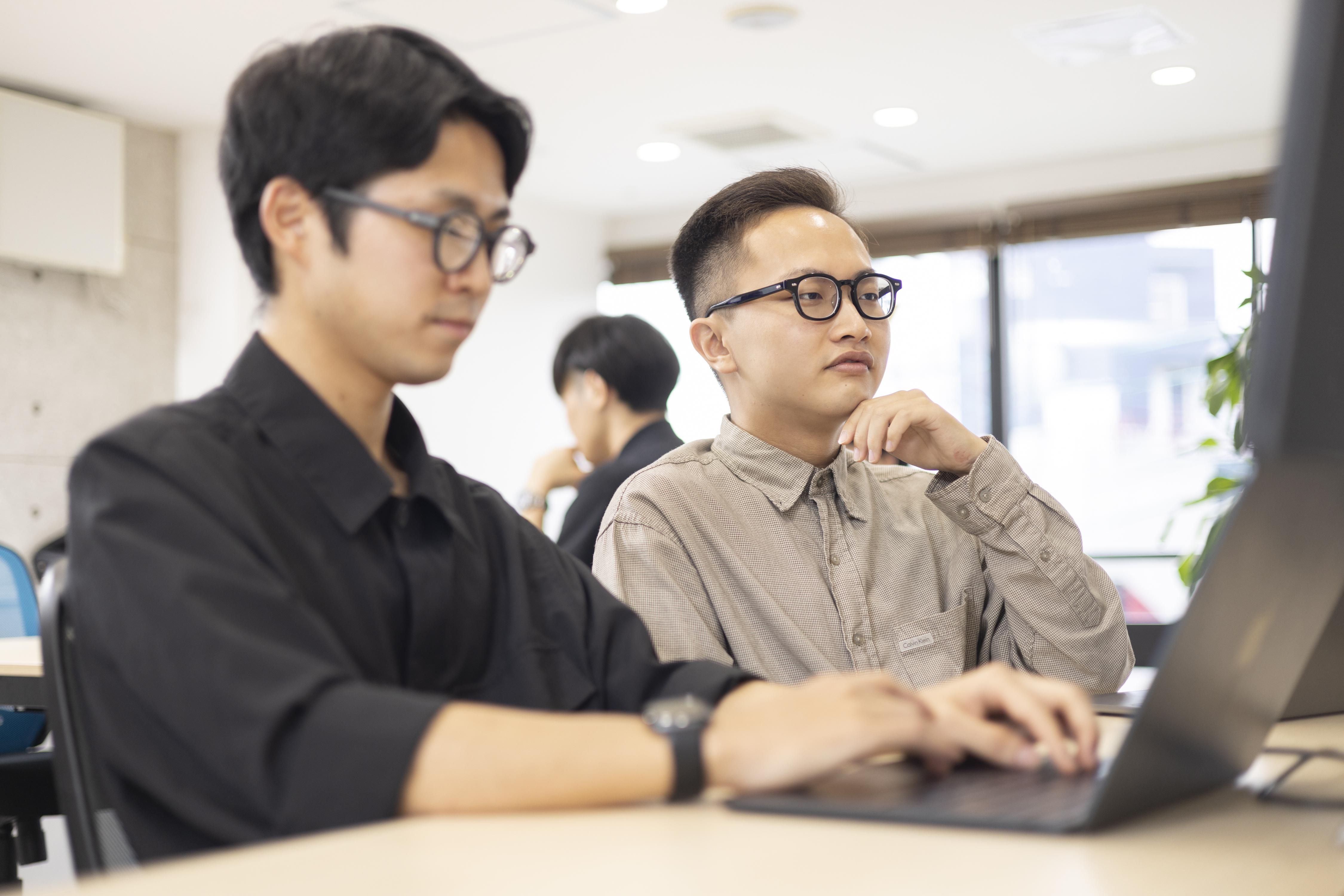 そんな同社にフィットする人材像は、事例が多くなく、正解が定まっていない領域でも、自分でゲームを把握し攻略法を見つけられるような人材だ。