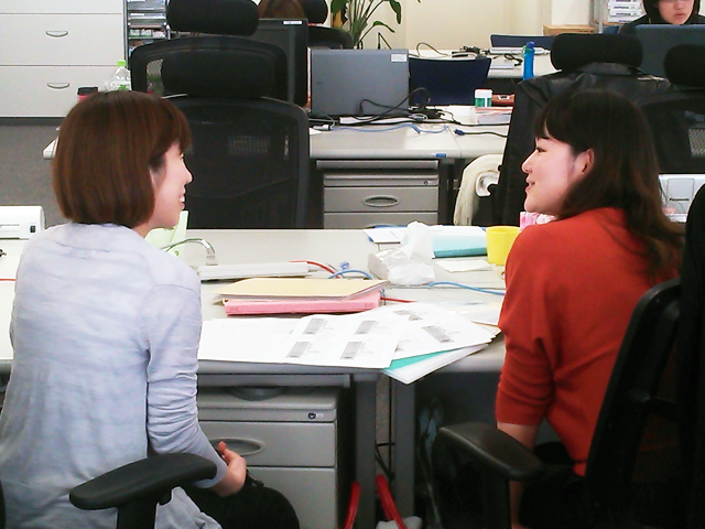 薬剤師からキャリアチェンジしたメンバーも多数。専門性を高めてより活躍できるフィールドへ！