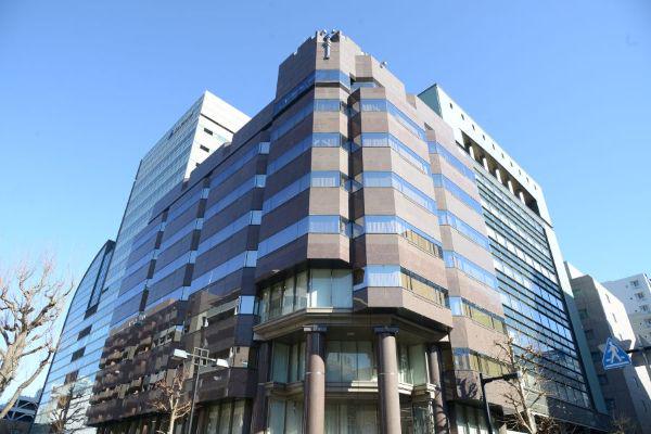 オレンジテクノロジーズの本社がある新横浜には、Jリーグ横浜F・マリノスのホームスタジアム「日産スタジアム」もある。