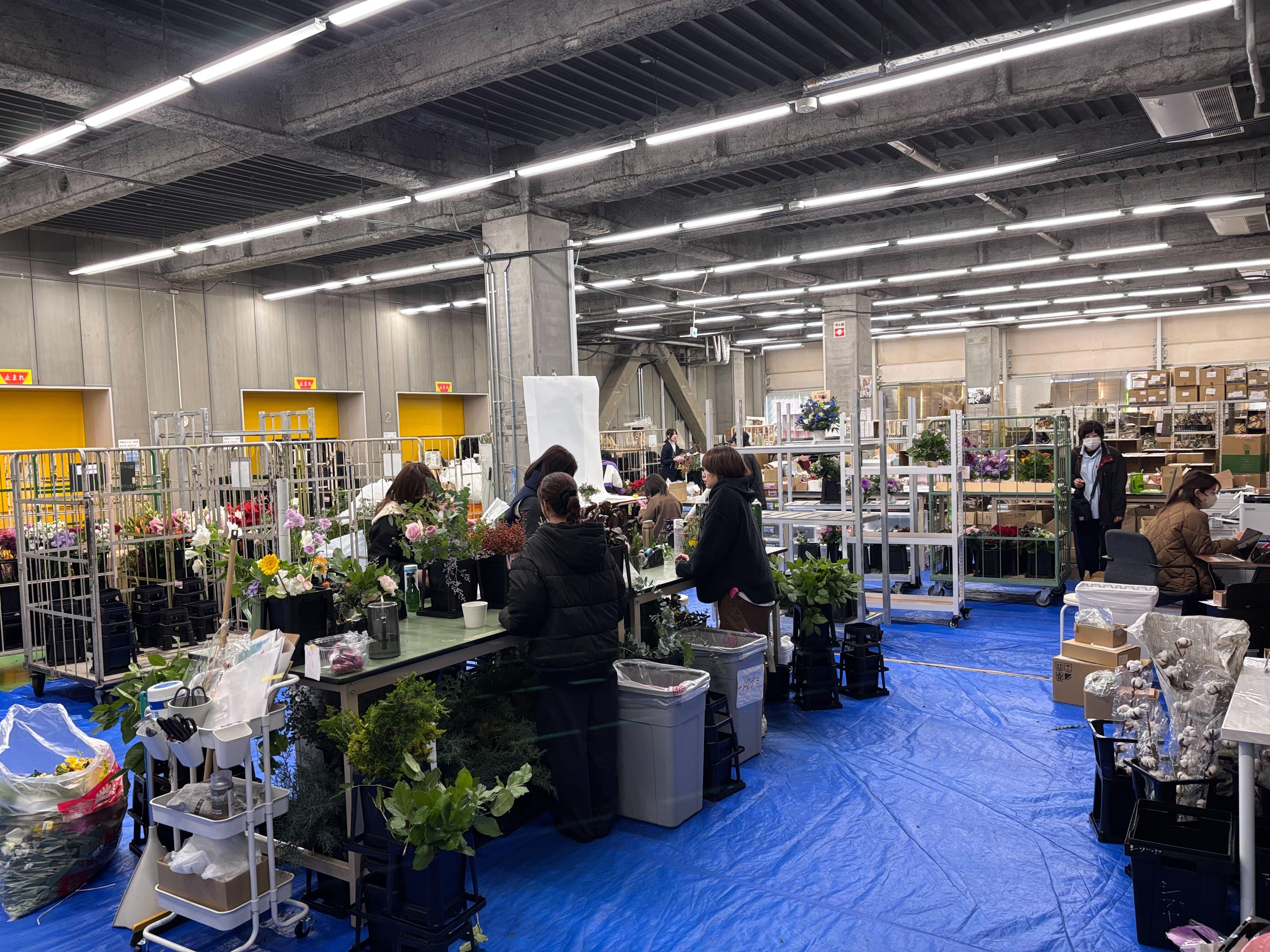 巨大な制作拠点