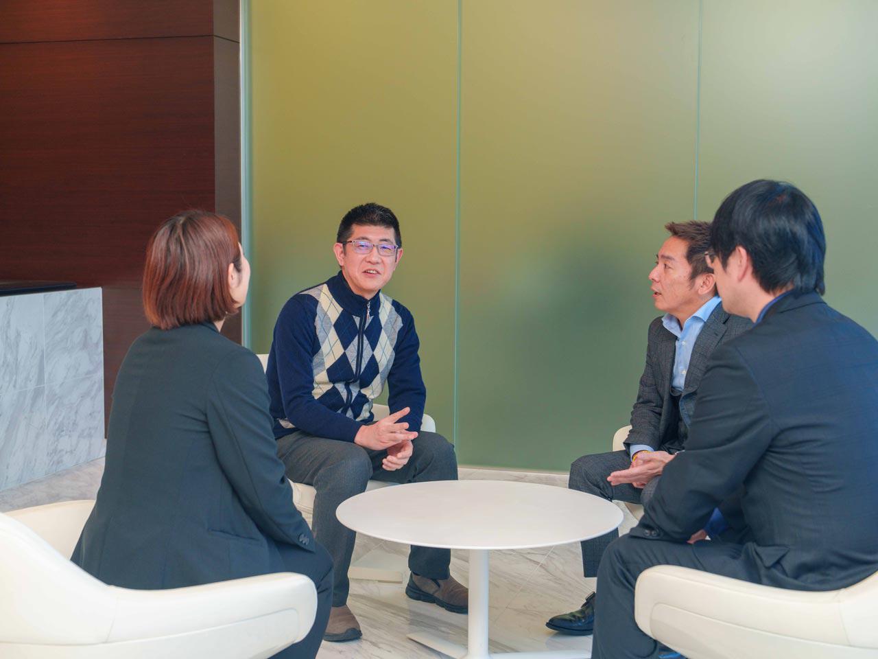 同社の凄まじい変革を縁の下で支えるのが、情報システム部門である。近年はオールクラウド化やゼロトラストへの刷新も進む。