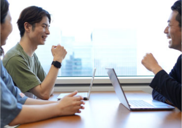 メンバーとしてはまだまだ少数精鋭。だからこそ、経営層にも自分の意見を直接伝えられる風土があります。