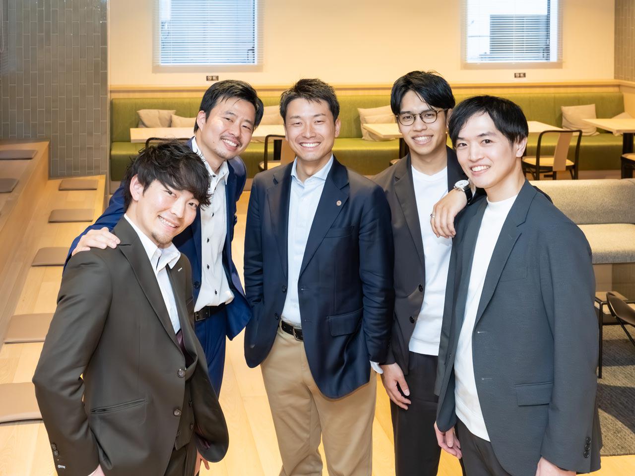 同社は、AI技術を軸にしたシステム開発と人材育成を展開するテックカンパニー。