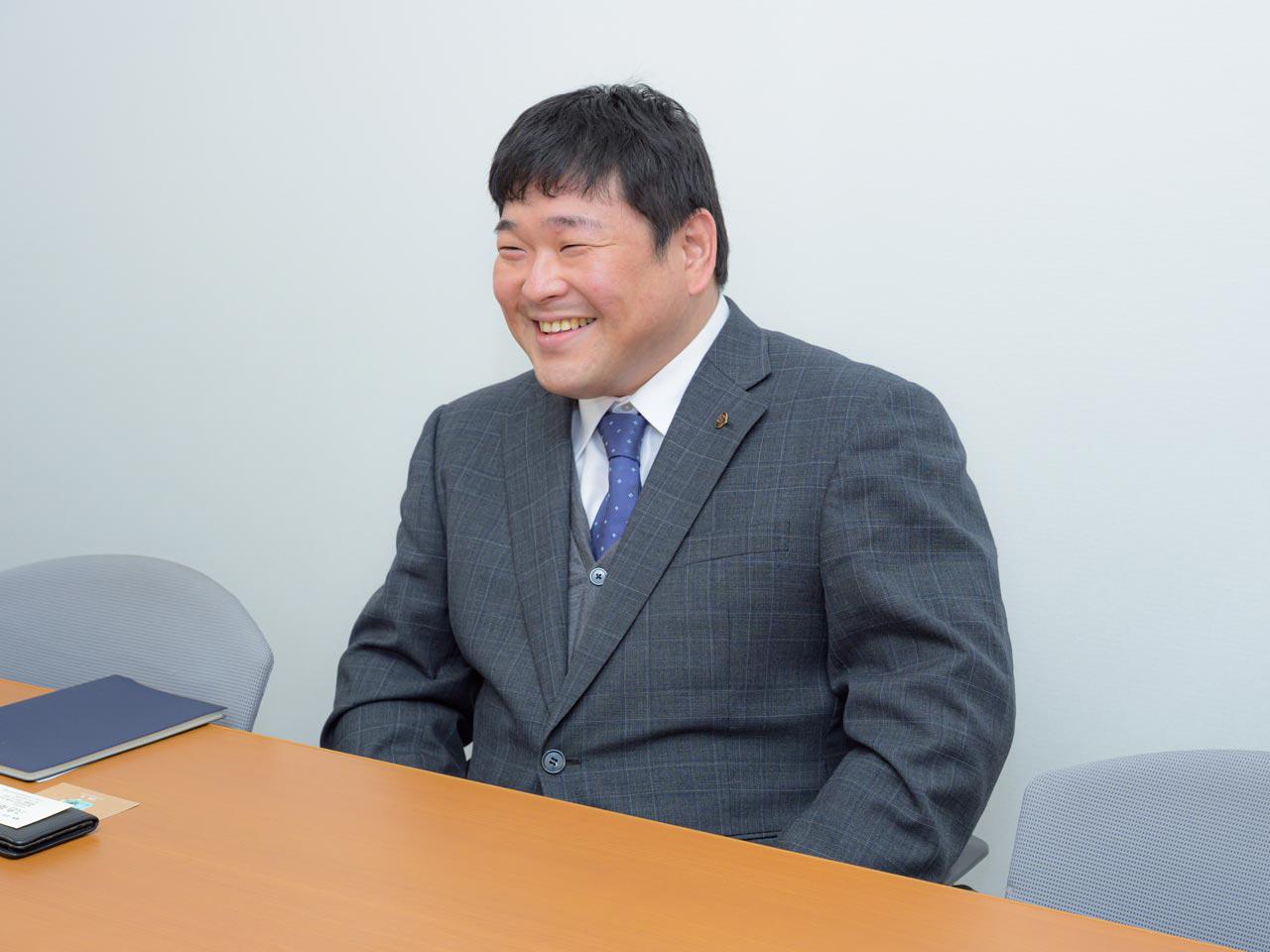 取引のあるメーカー数は600社、取扱商品数は100万種類に上り、拠点も100カ所を超えている。