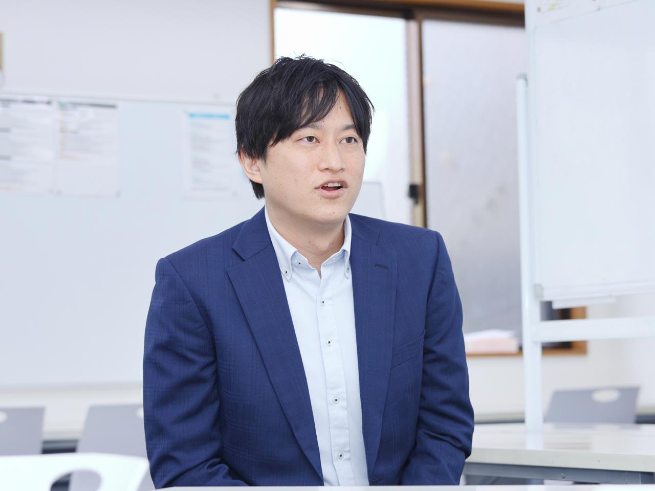 学習塾事業として中高一貫校専門の個別指導塾『WAYS』の運営、教育系SaaS事業として主に公立の小・中・高校生を対象とする学習塾・スクール向けオールインワンICT教材『aim@』を独自開発し、SaaSとして提供。