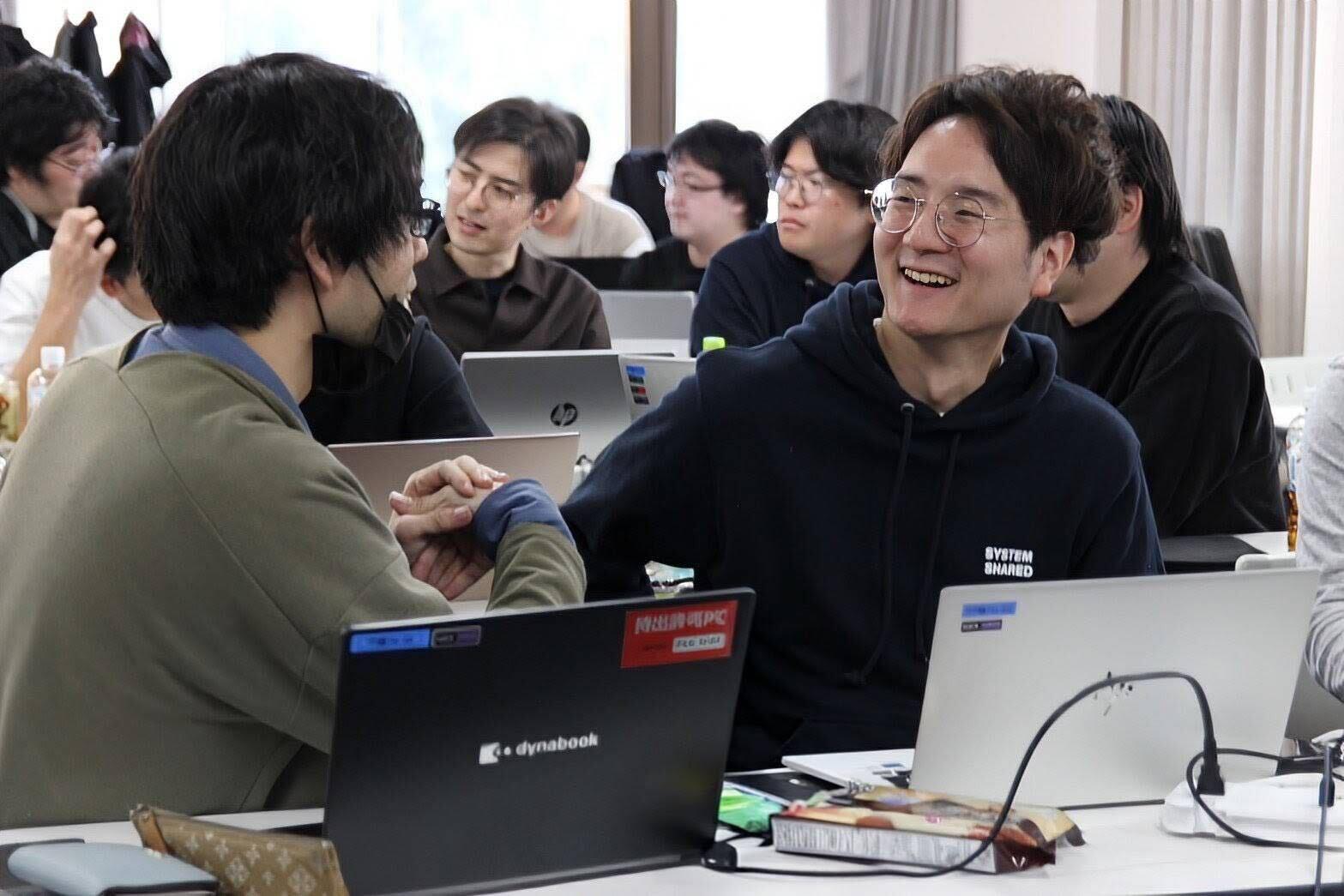 最先端技術に携わってスキルアップしたい、講師など人の成長に携わる仕事にも興味があるエンジニアには最適な環境だ。