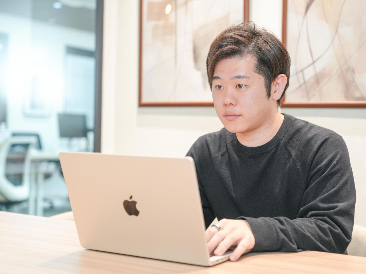 現在、月間400社のペースで導入企業が増えている。