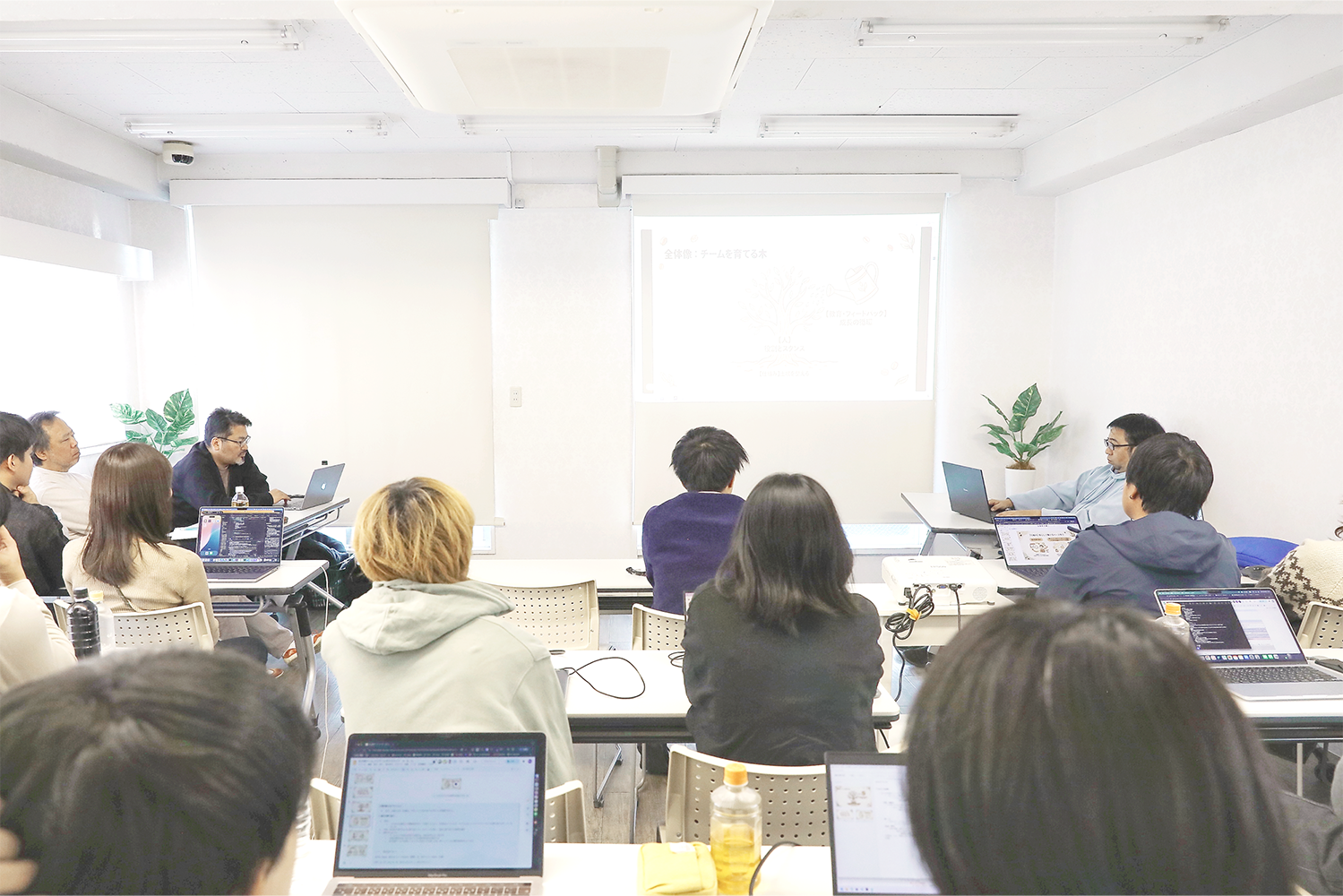 JAM独自の研修制度。
堅苦しい研修をしても身にならないことが多く、当社は「全員が楽しく研修をする」ことを絶対的なルールにしている。
研修後にはレクリエーションとしてBBQしたりキャンプしたりで、その日を笑って終わることを心掛けている。