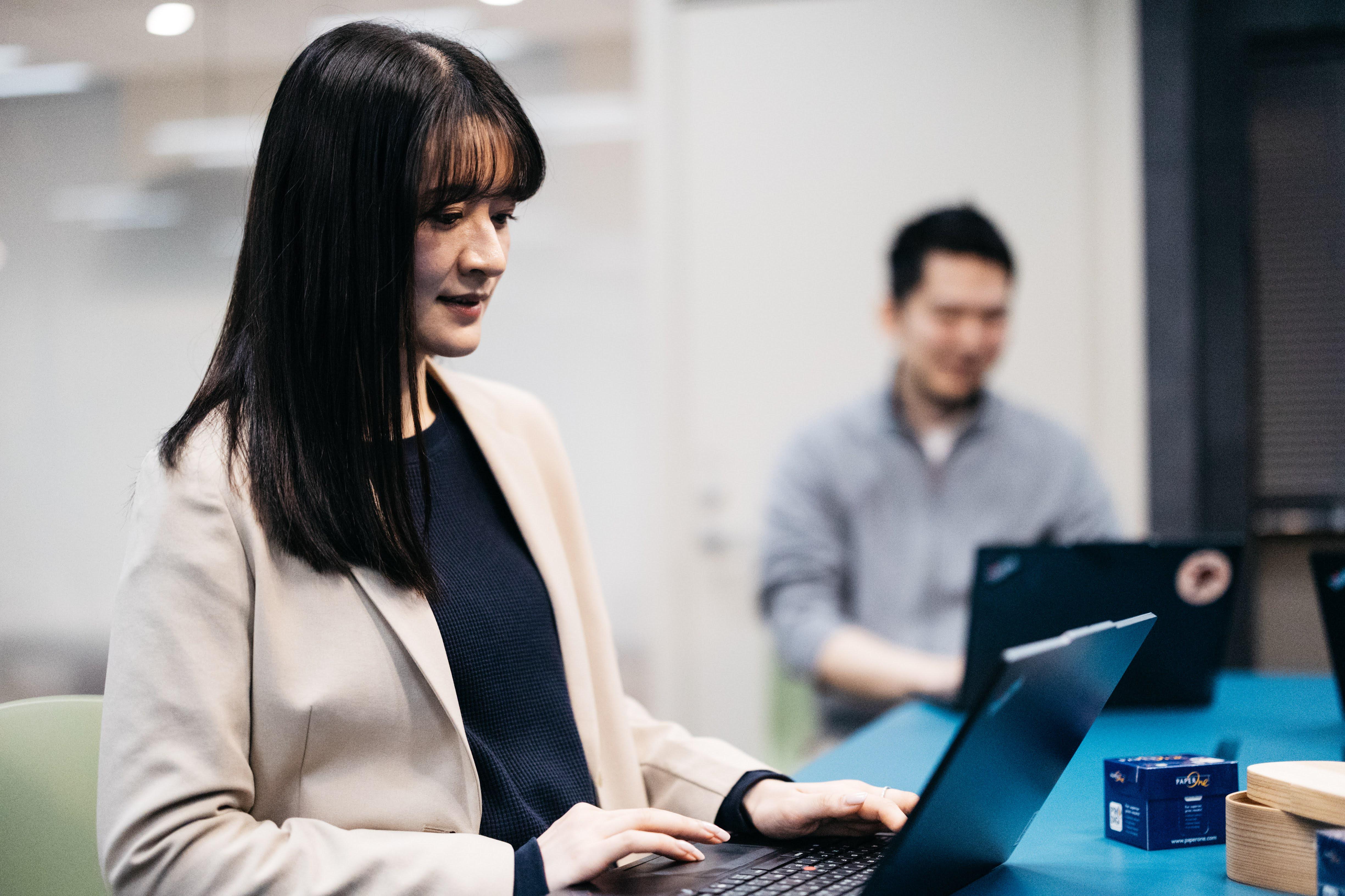 社内にはAmazon出身者もいるが、他業種・他業界からの転職者も多い。