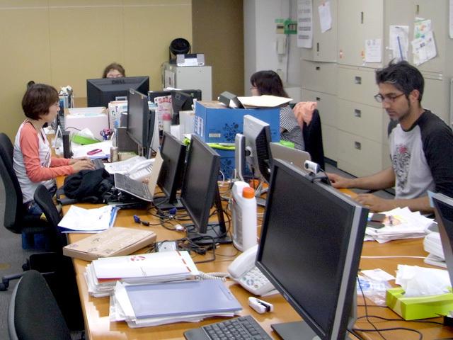 社内は常にアイデアにあふれている。オンラインからオフラインまで範囲は広い。
