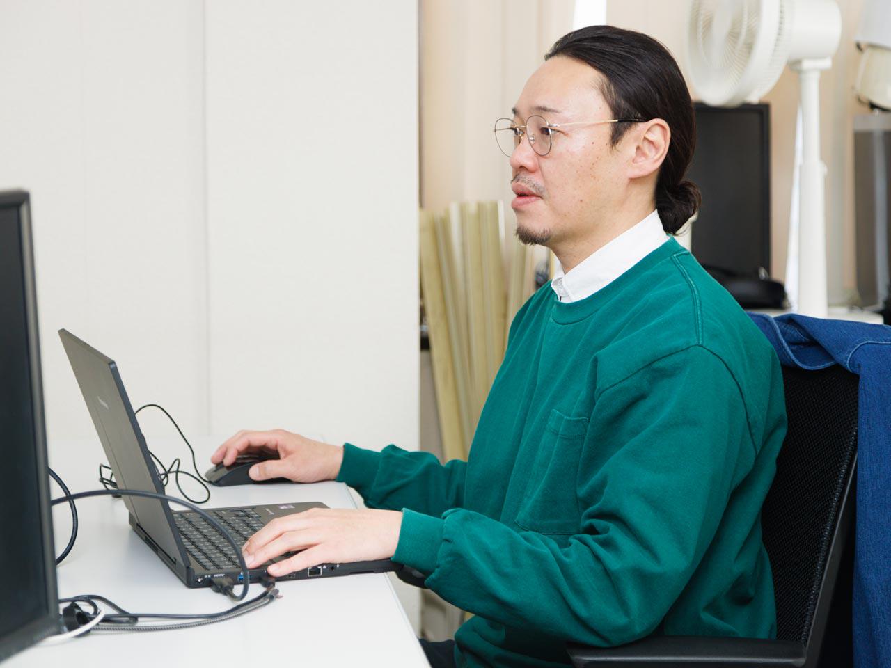 少数精鋭だからこその機動力を生かし、企画から運用改善までチームでプロジェクトを進めている。