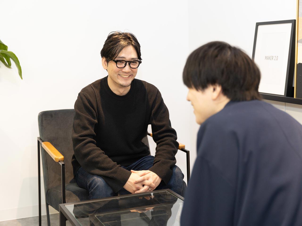 働き方の面では、スーパーフレックス制度を導入し、時間ではなく成果に向き合う働き方を実践。形式に当てはめるのではなく、価値を出すために最適な働き方を選ぶことができる。