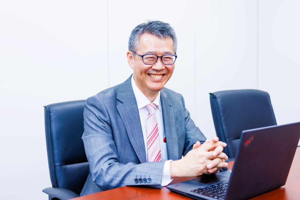 前身は日本医師会のグループ会社で、2020年6月に「次世代医療基盤法」に基づく「認定医療情報等取扱受託事業者」に認定されました。