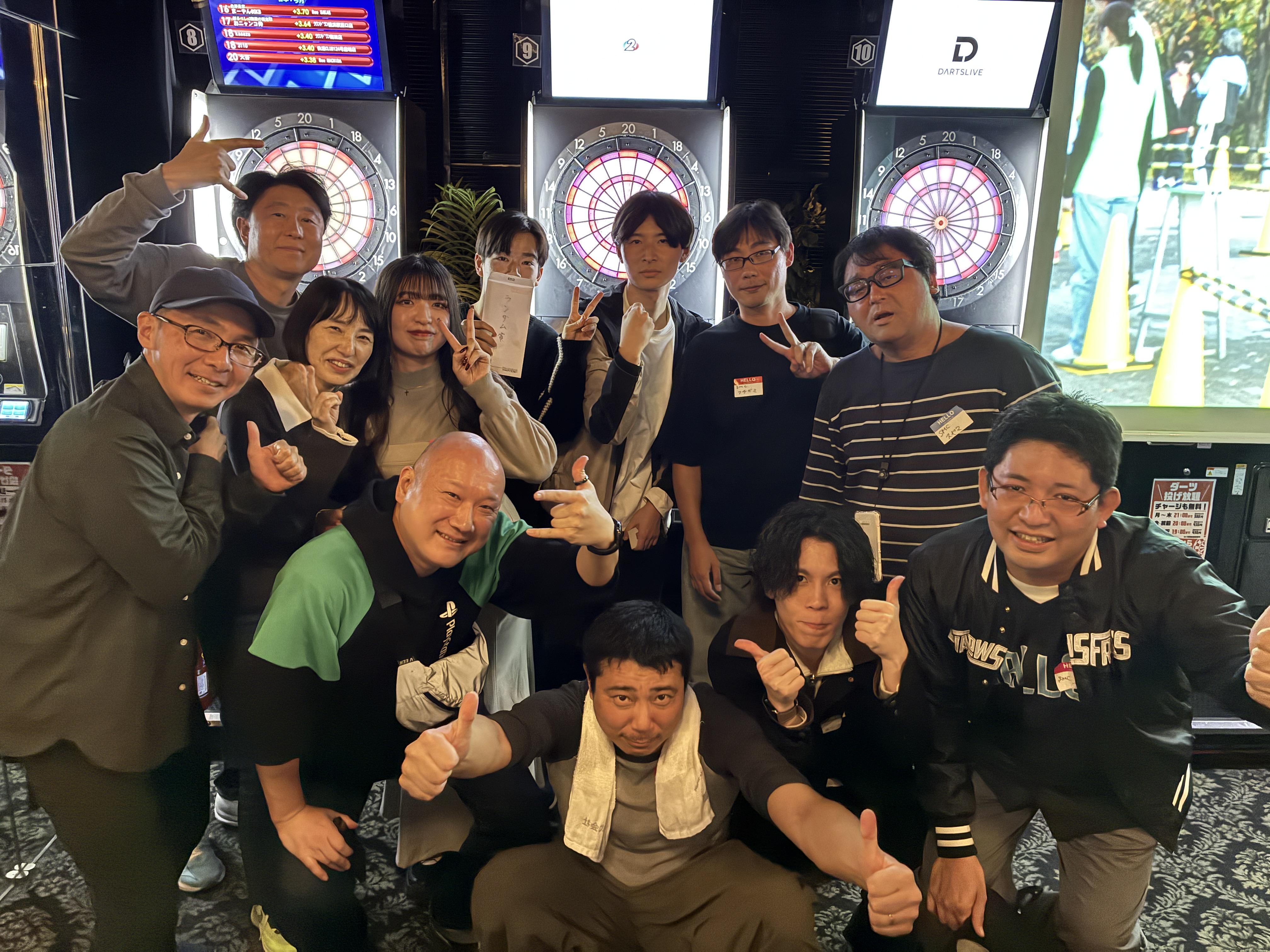 定期的に開催される懇親会では、日頃の労をねぎらいながら部署の垣根を越えて親睦を深めている。